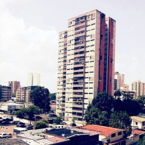 créditos a su autor