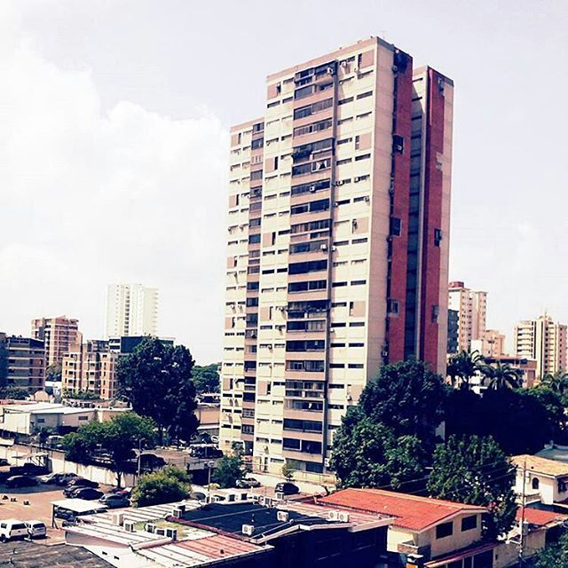 créditos a su autor